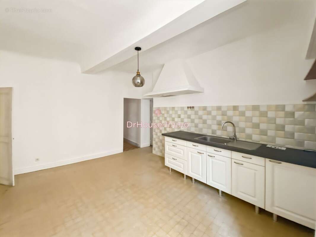 Appartement à SAINT-MAXIMIN-LA-SAINTE-BAUME