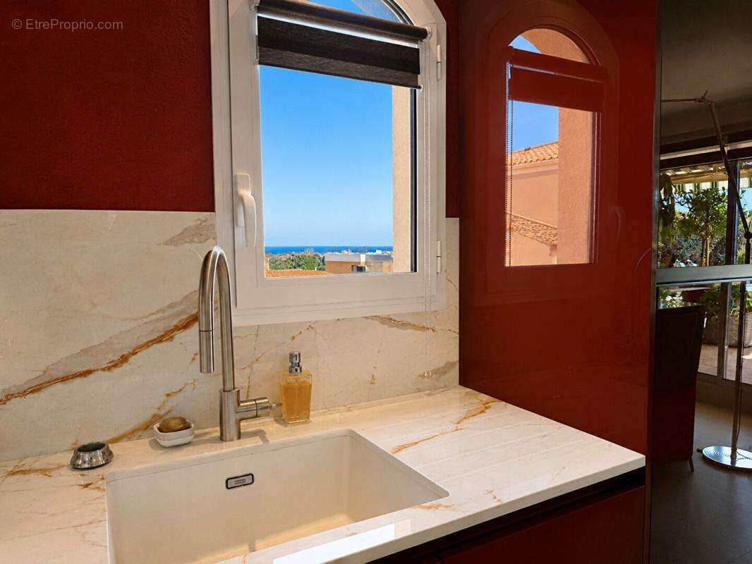 Bormes-les-mimosas - le pin - appartement vue mer aux allures de villa - photo 7