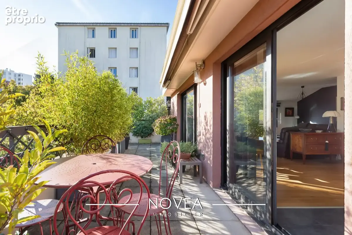 Appartement 5 pièces 113 m² à vendre à Lyon-4e (69004) - photo 2