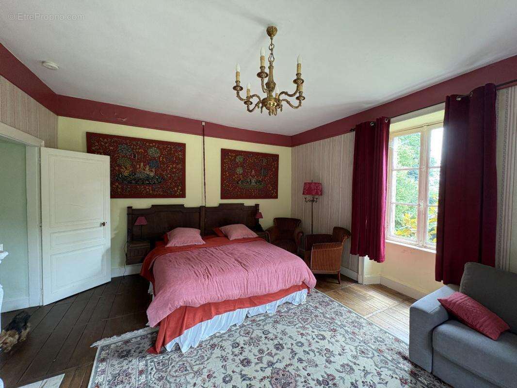 Maison à LAGRAULIERE