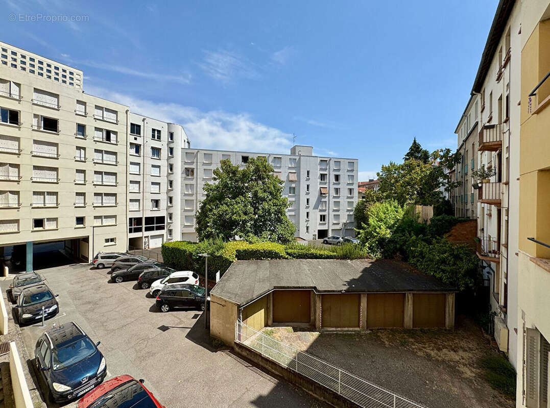 CLERMONT-FERRAND / Appartement à vendre quartier Les Salins de 84 M2 avec balcon ! - photo 12