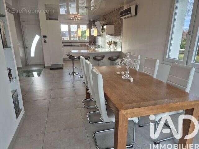 Photo 3 - Maison à SAINT-PARRES-AUX-TERTRES