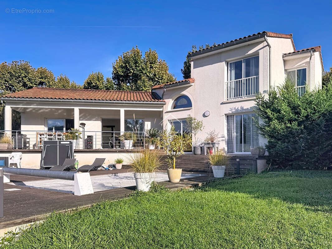 Maison à VABRES-L&#039;ABBAYE