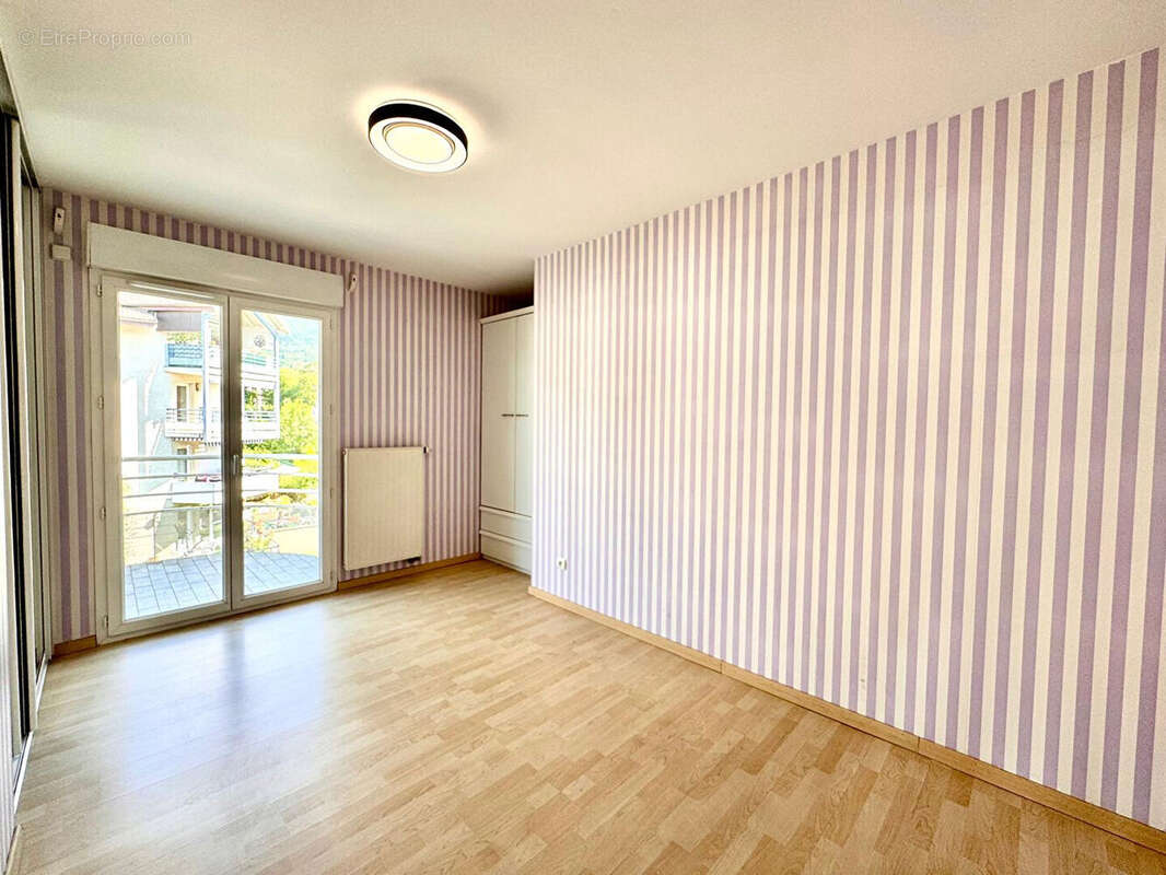 T4 familial lumineux avec terrasse ? Proximité immédiate douane Croix-de-Rozon - photo 5