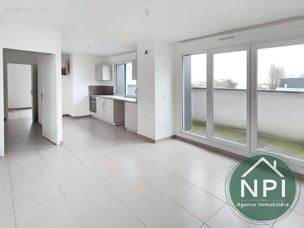 Appartement à VAUX-LE-PENIL