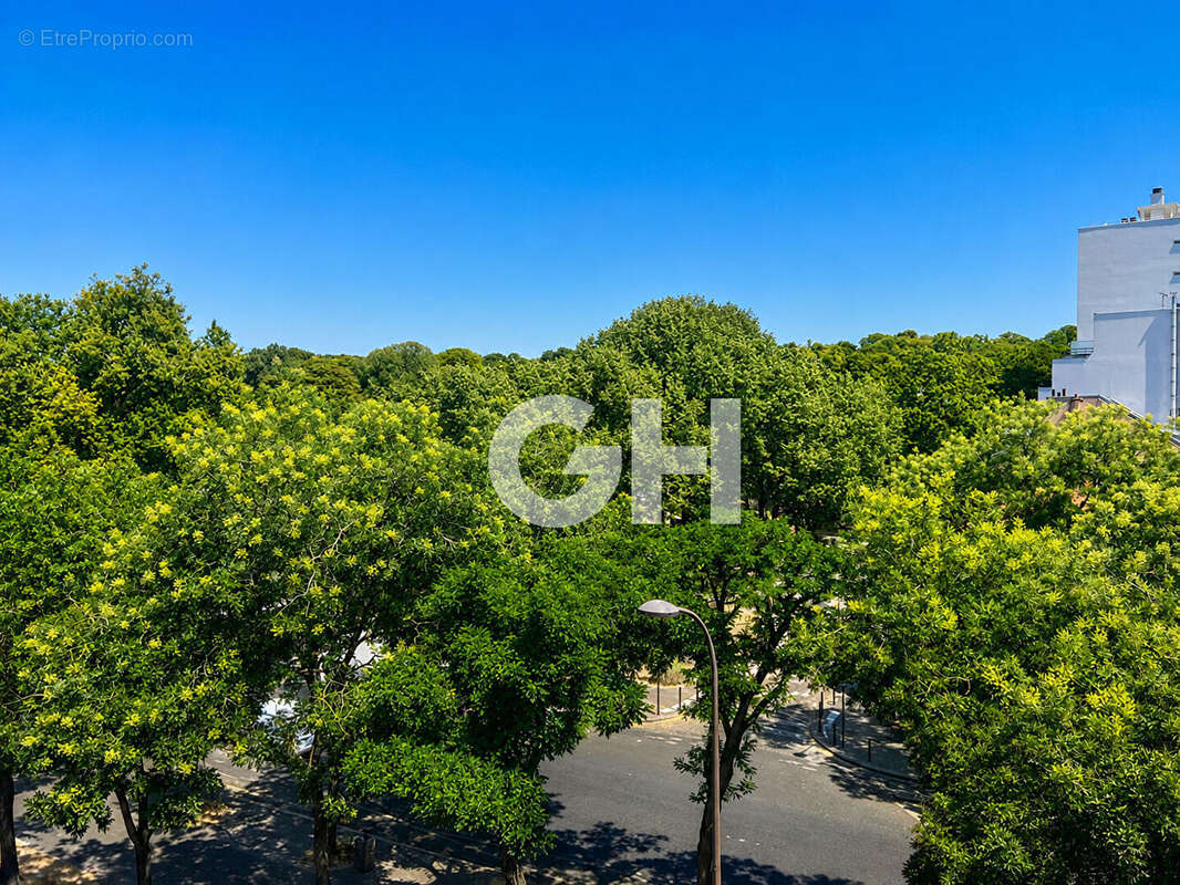 Père Lachaise - appartement en dernier étage - photo 8