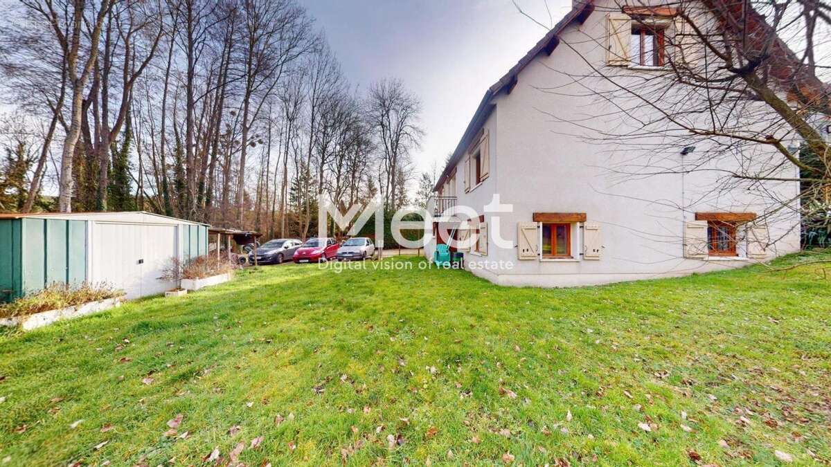 Maison à FLEURY-LA-VALLEE