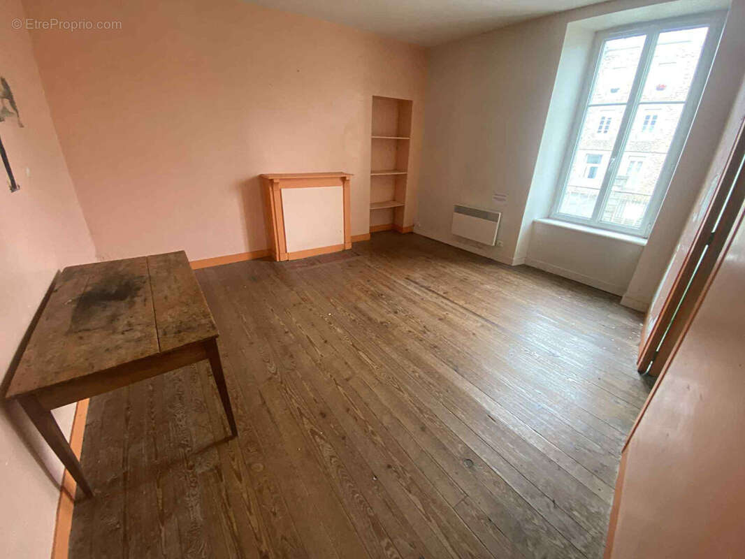 Maison à FOUGERES