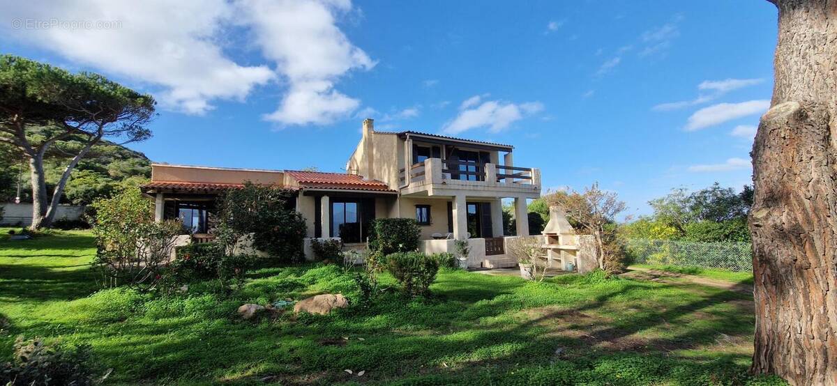 Photo 1 - Maison à CALCATOGGIO