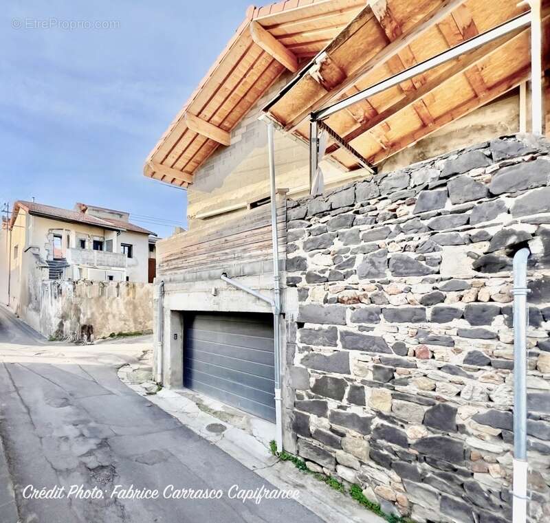 Maison à SAINT-BONNET-PRES-RIOM