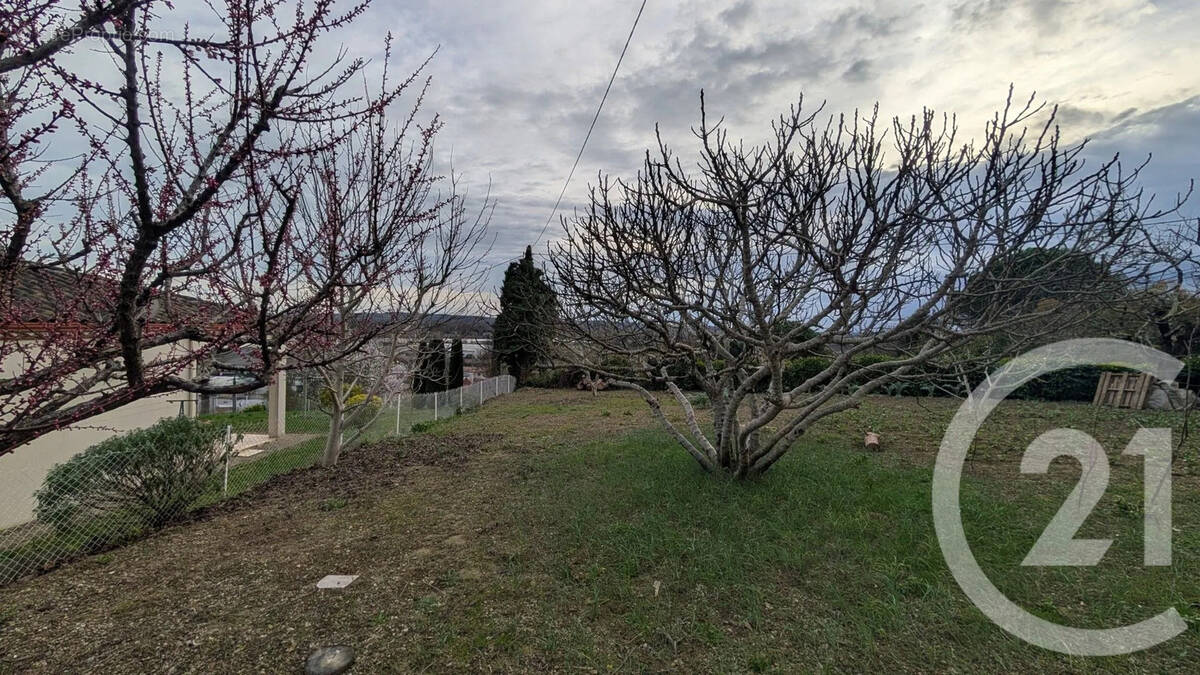 Maison à PORT-SAINTE-MARIE