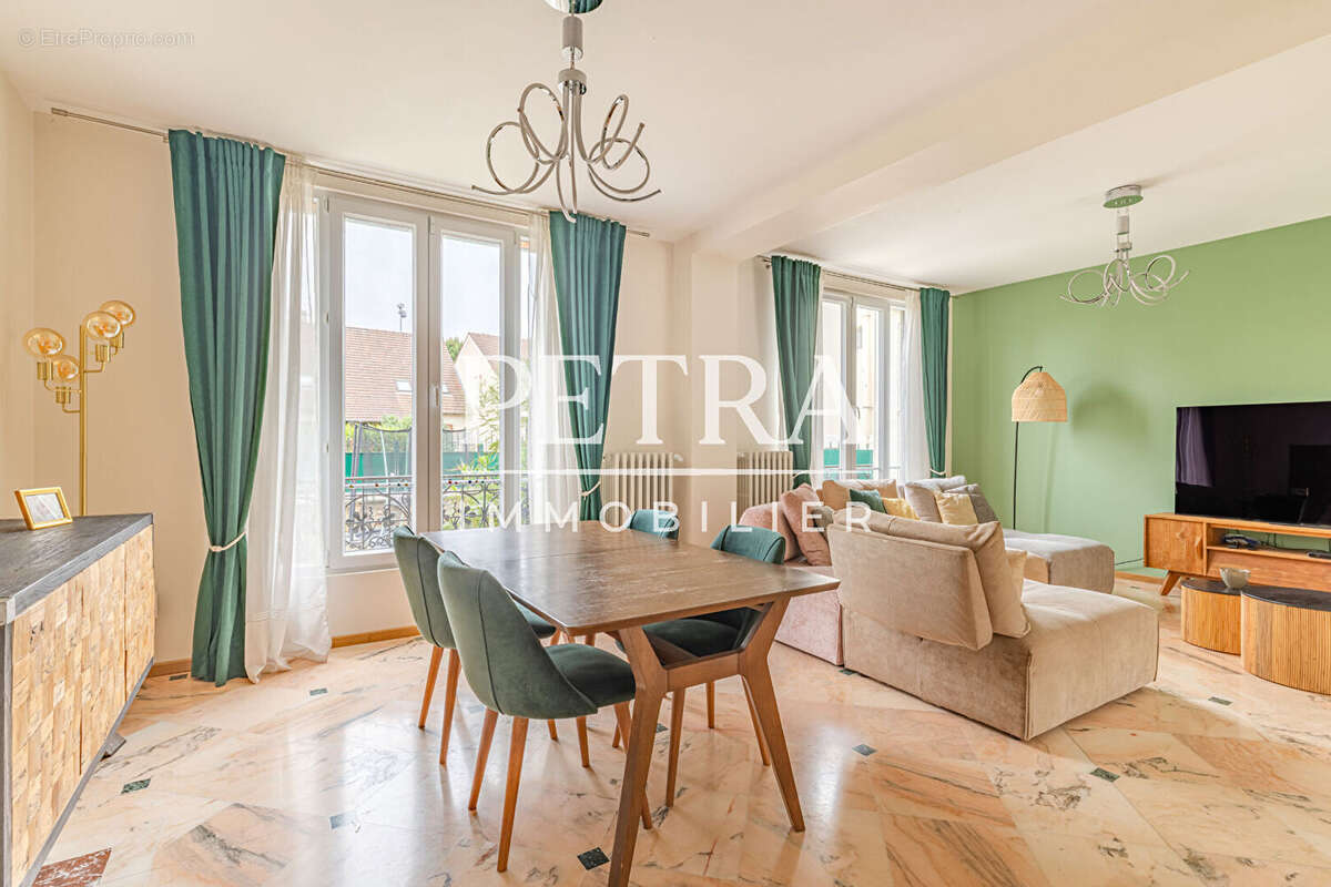 Maison à L&#039;HAY-LES-ROSES