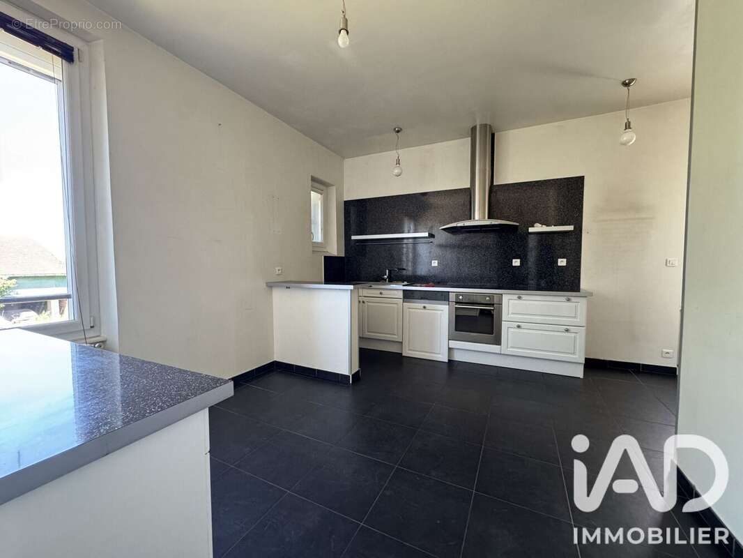 Maison 165 m² à Montlucon  - photo 8