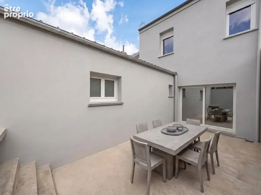Maison mitoyenne entièrement rénovée - 4 ch - jardin - photo 11