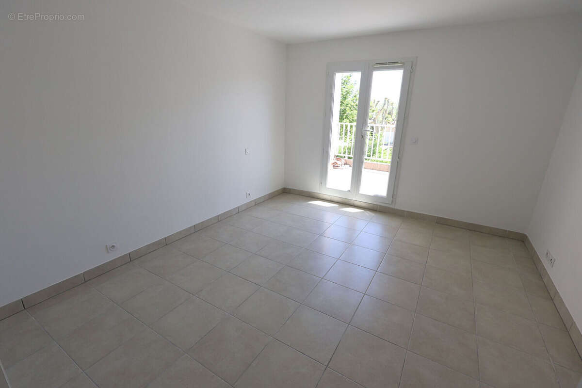 Villa récente Spéracèdes 99 m² avec jardin - photo 13