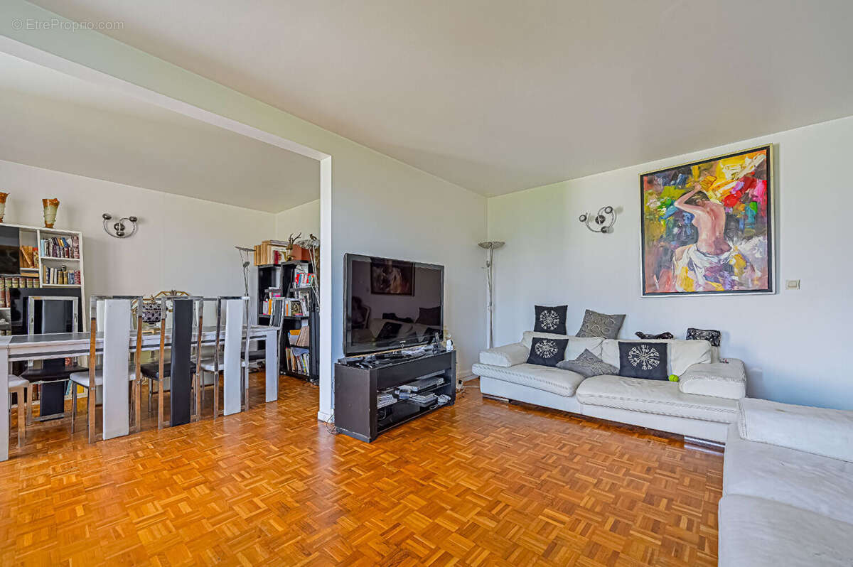 Appartement à LEVALLOIS-PERRET