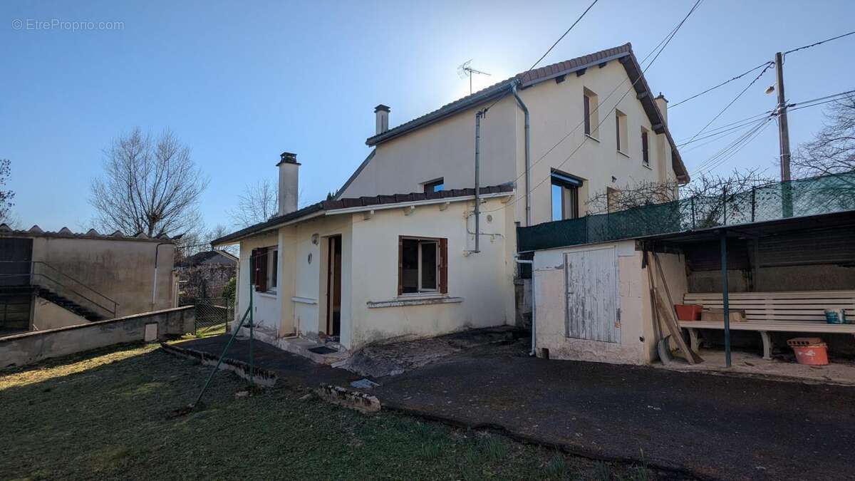 Maison à SAINT-REMY-SUR-DUROLLE