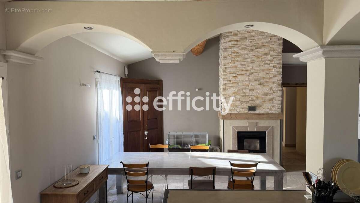 Maison 113 m² à Apt  - photo 6