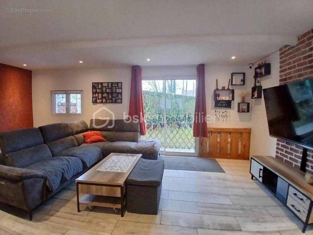 Maison à AUBERCHICOURT