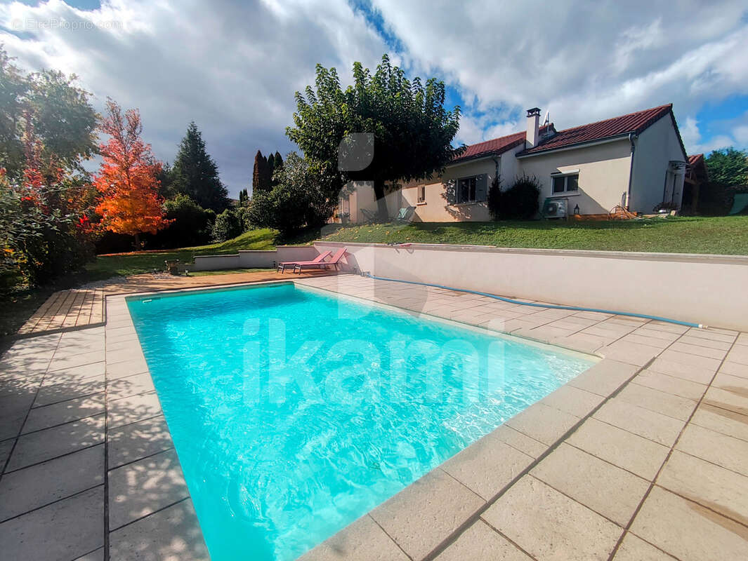 Maison à GENISSIEUX