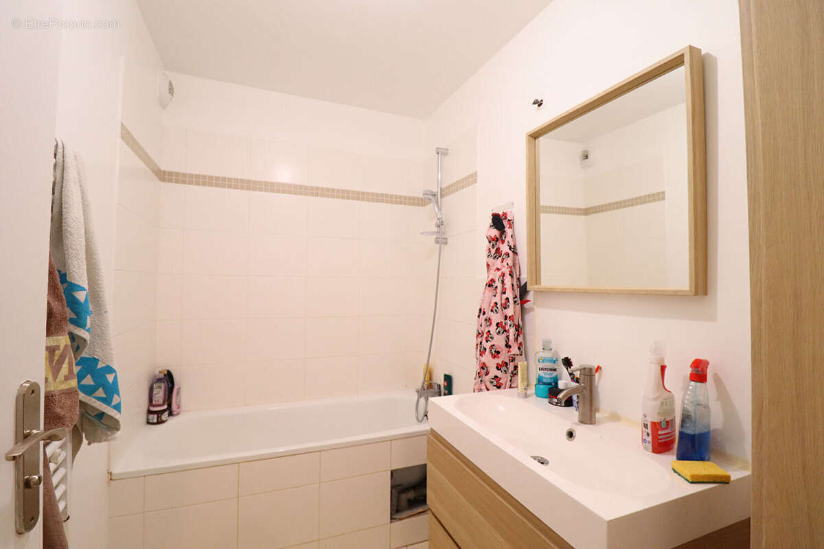 Appartement à AUBERVILLIERS