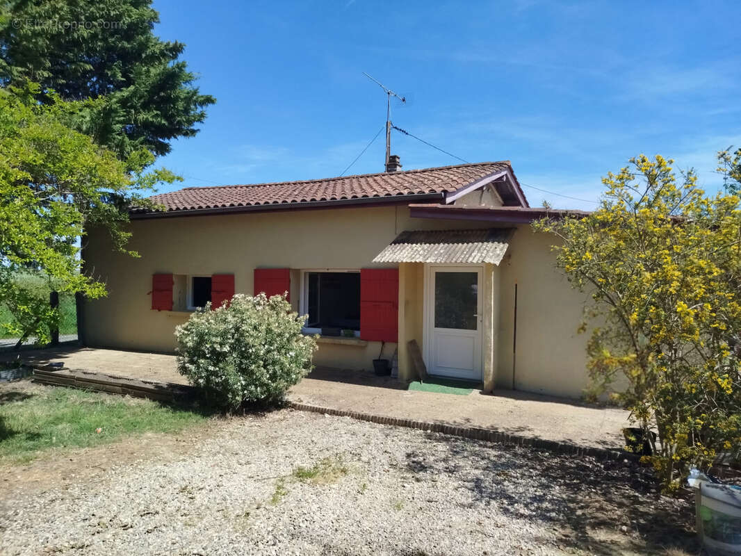 Maison à MASSUGAS