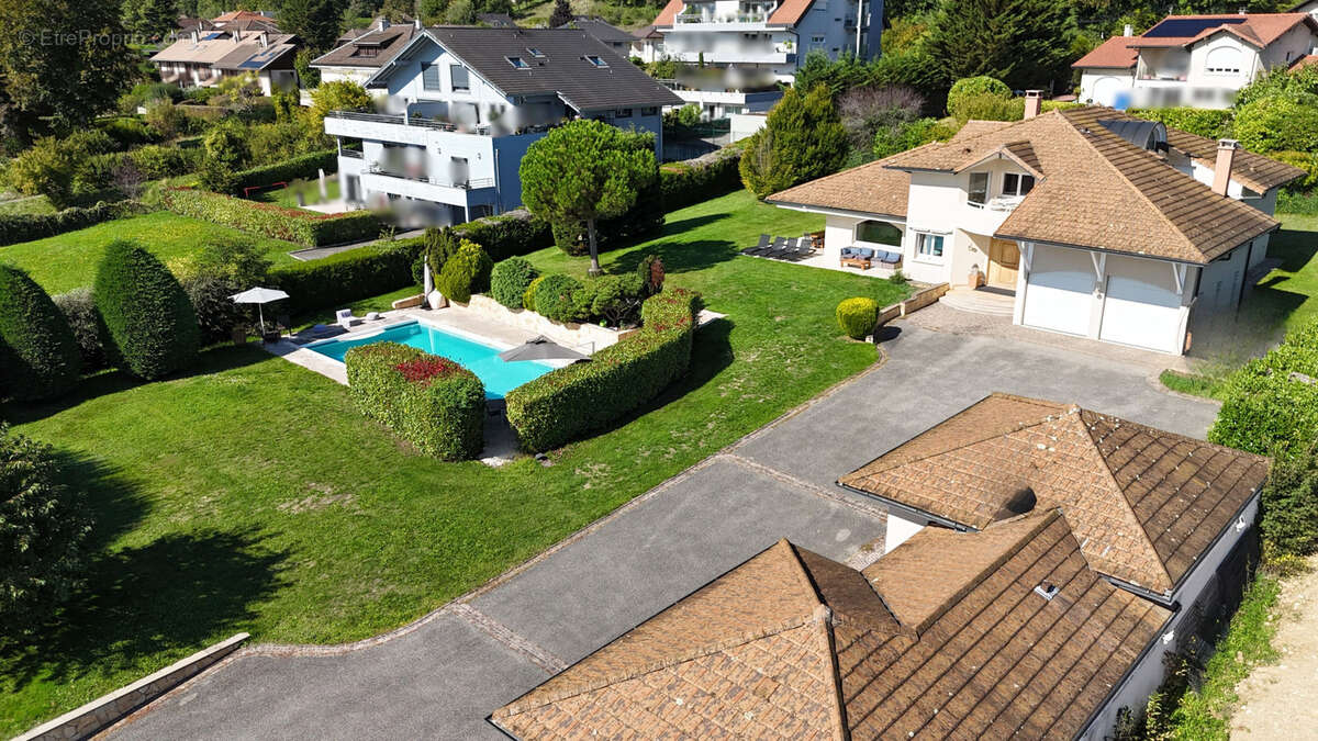 Maison à DIVONNE-LES-BAINS