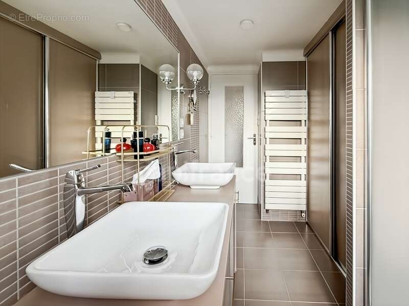 Maison à LE RELECQ-KERHUON