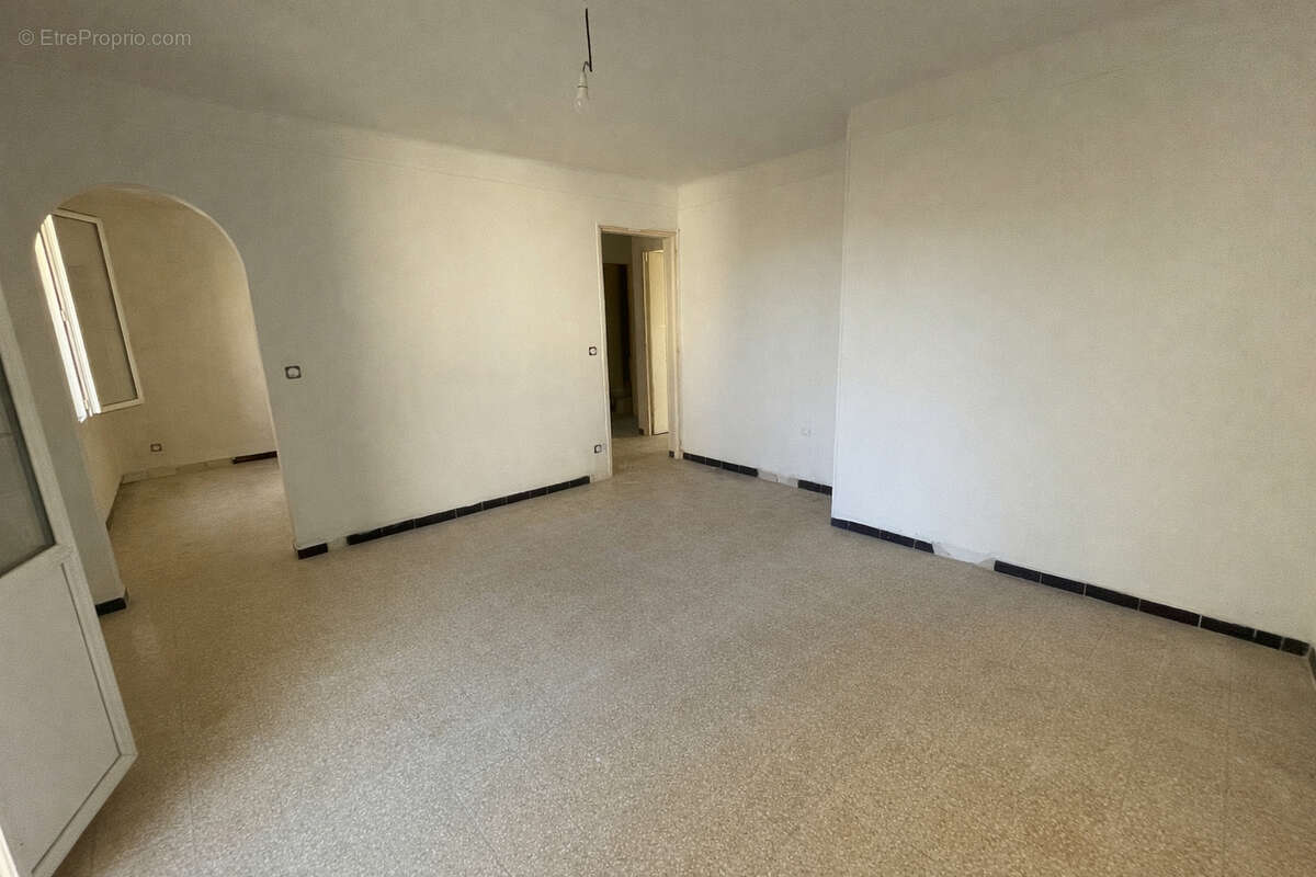 Maison à CAUMONT-SUR-DURANCE