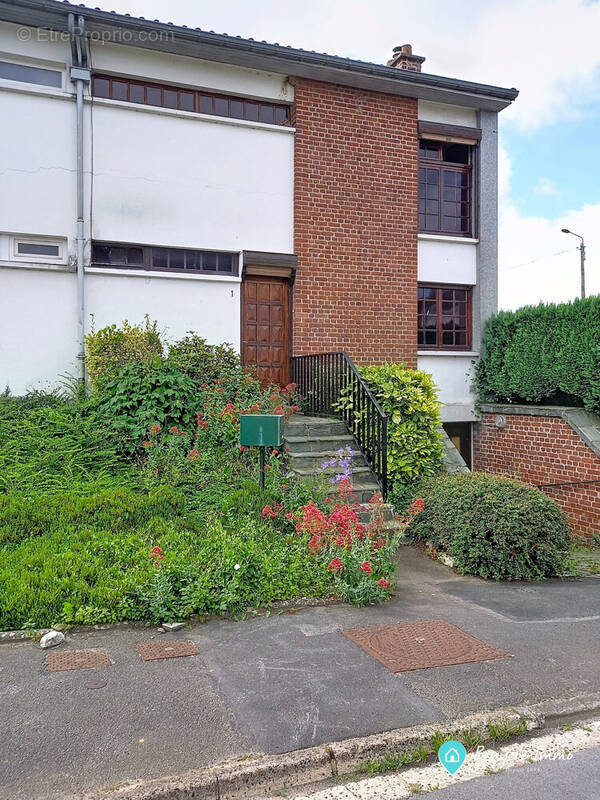 Maison à PONT-SUR-SAMBRE