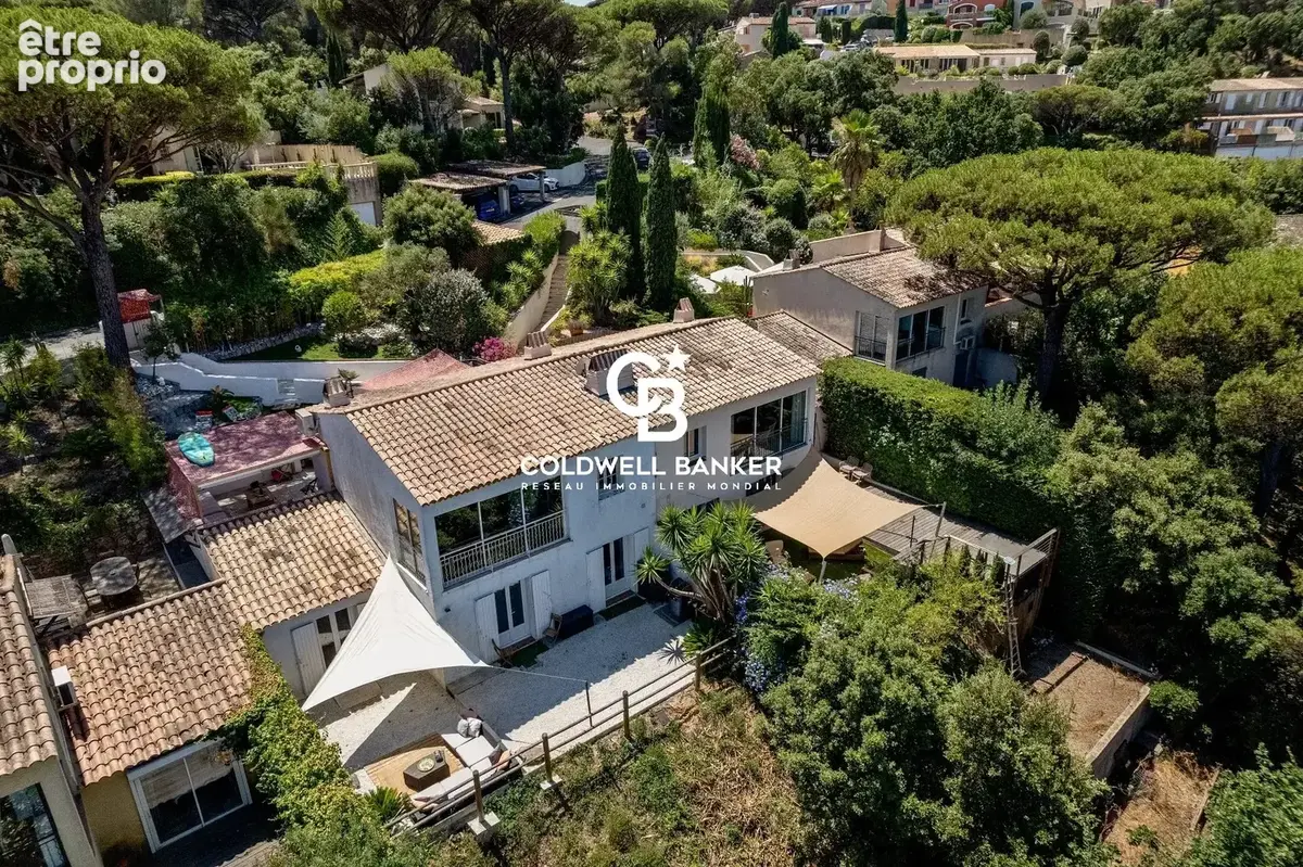 Maison de charme en domaine privé – piscine, tennis et nature - photo 4