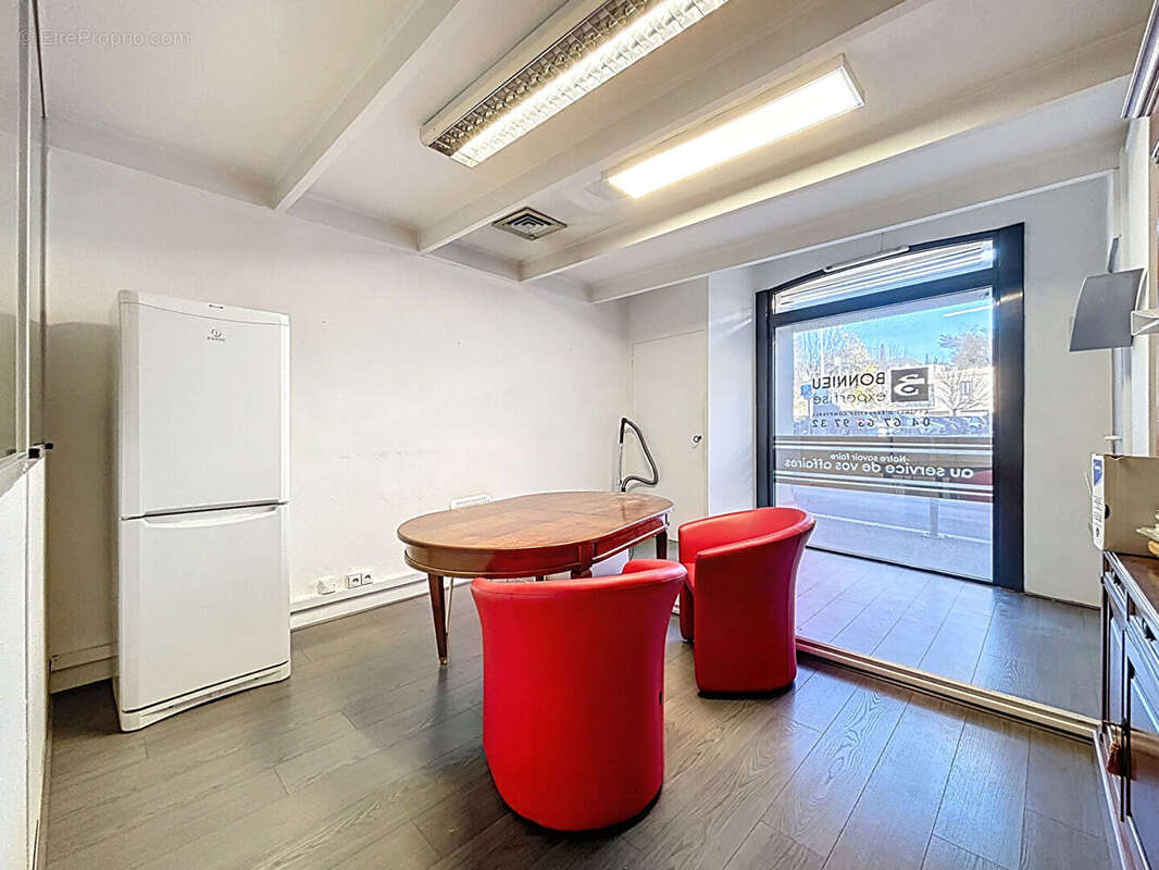 Commerce à CASTELNAU-LE-LEZ