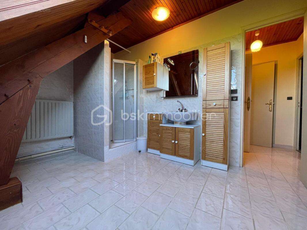 Maison à BRIARRES-SUR-ESSONNE