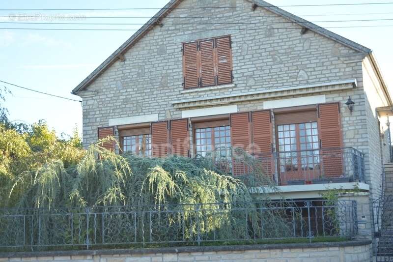 Maison à VARENNES-VAUZELLES