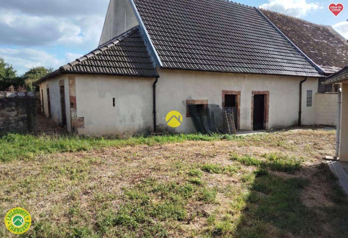 Maison à SAINT-AMAND-MONTROND