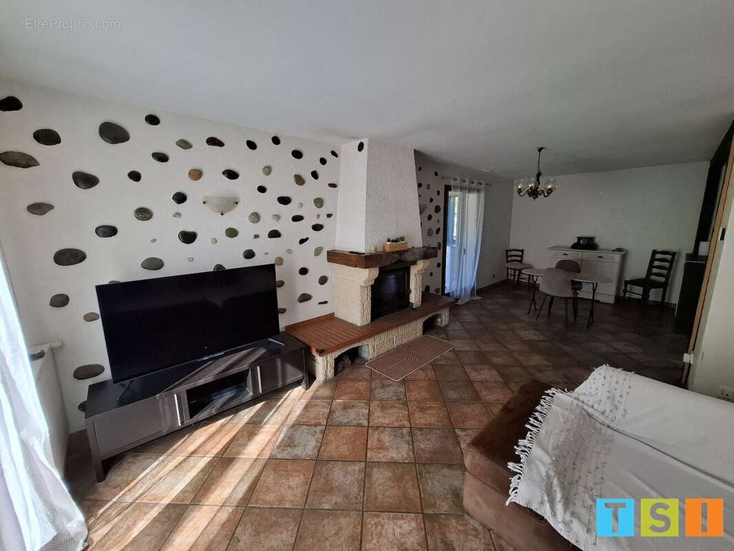 Prox SAINT GAUDENS: villa de plain-pied avec piscine su run terrain de 1215 m². - photo 9