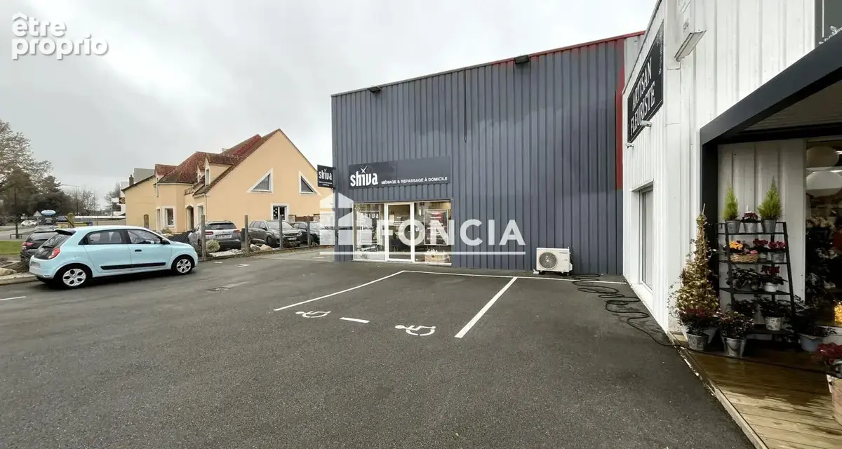 Actif commercial de rendement – Ensemble loué – 689 m² – Rentabilité nette 7,7 % après frais - photo 4