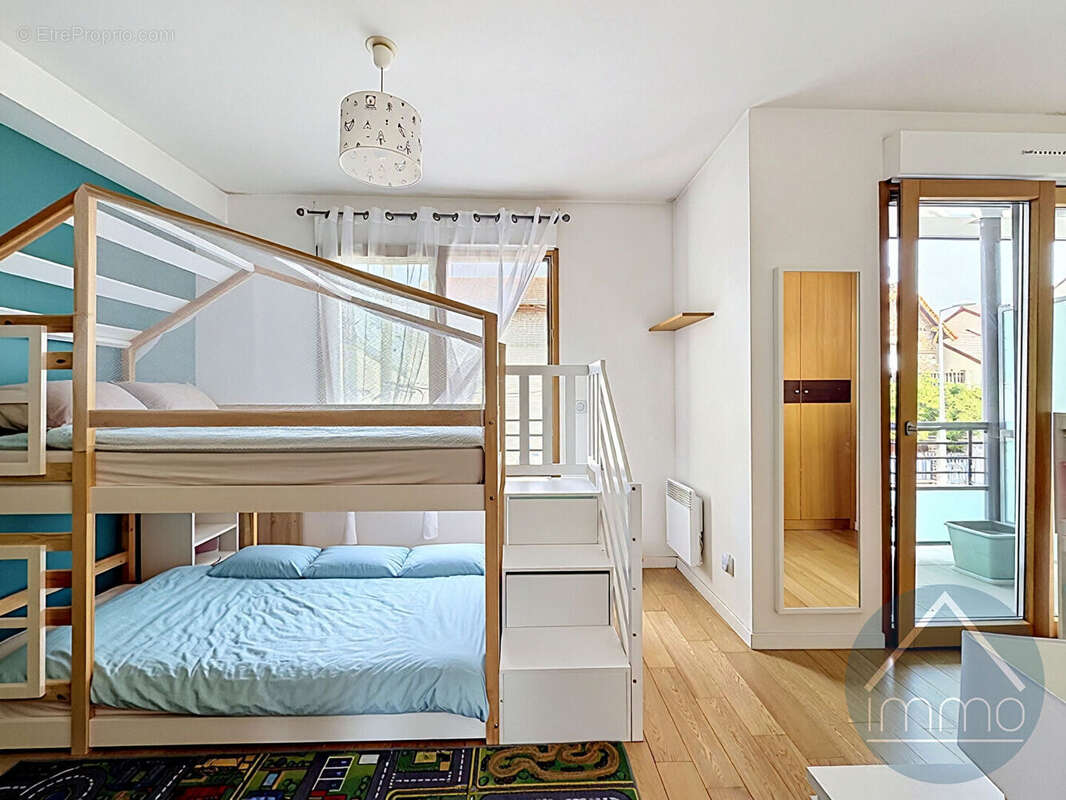 Appartement à NANTERRE