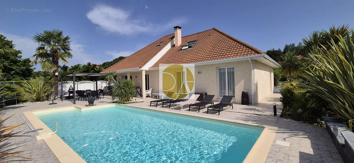 Maison à MONTARDON