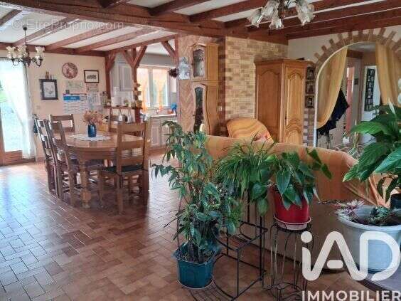 Maison 125 m² à Orbigny  - photo 3