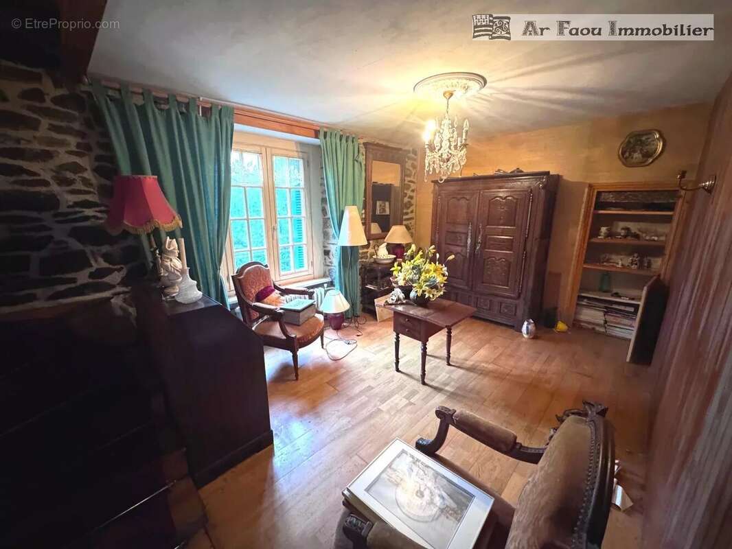 Maison à SAINT-RIVOAL