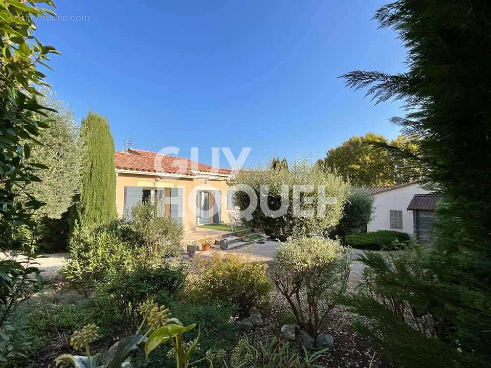Maison à CHATEAUNEUF-DE-GADAGNE