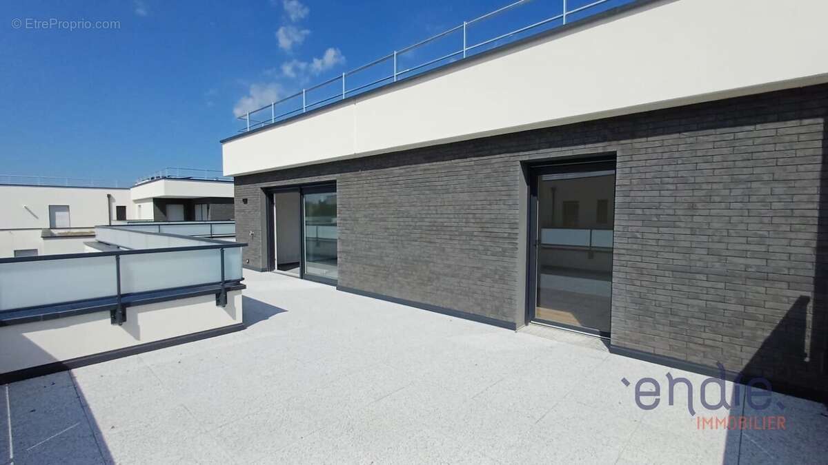 RESPIR'IMMO Altkirch by Endie vous propose ce superbe appartement 4 pièces en attique avec une terrasse exceptionnelle de 79 m²  - photo 10