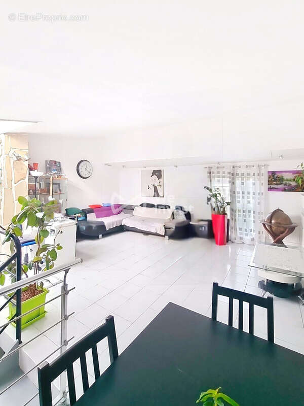 Appartement à TORCY