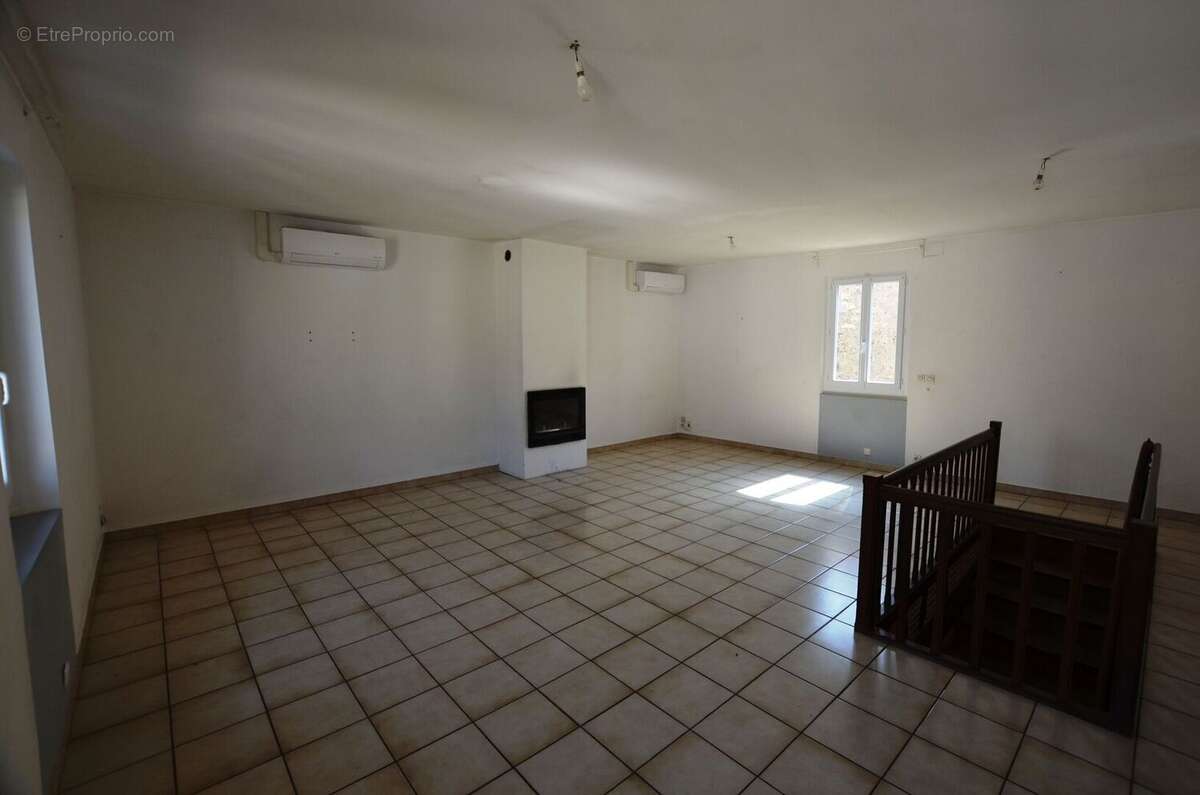 À vendre, Vic-Fezensac (Gers): charmante maison de ville 4 chambres, 2 au rdc, avec garage et cour, proche commodités - photo 6