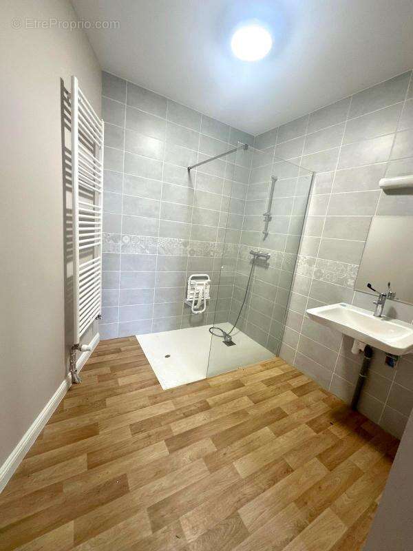 Maison idealement situee 90 m² habitable avec jardin et cave - photo 3
