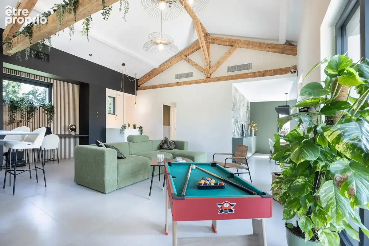 Maison 175 m² à Saint-Genis-Les-Ollieres  - photo 9