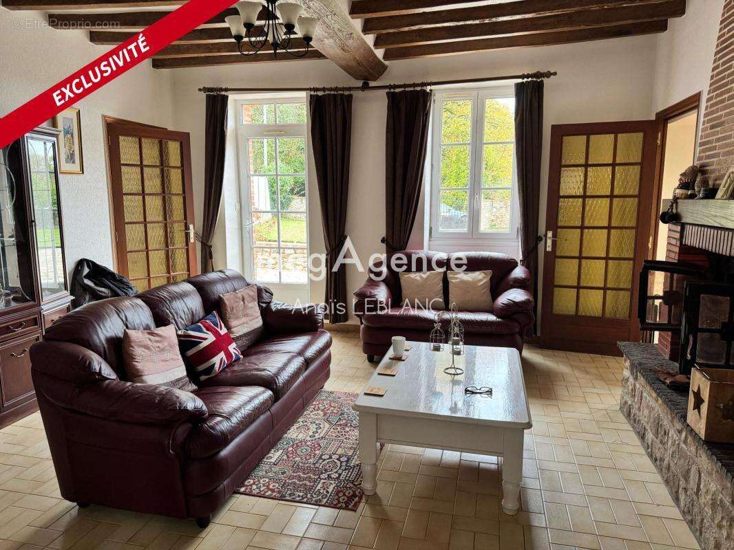 Maison de campagne de 179 m² proche A81 - photo 2