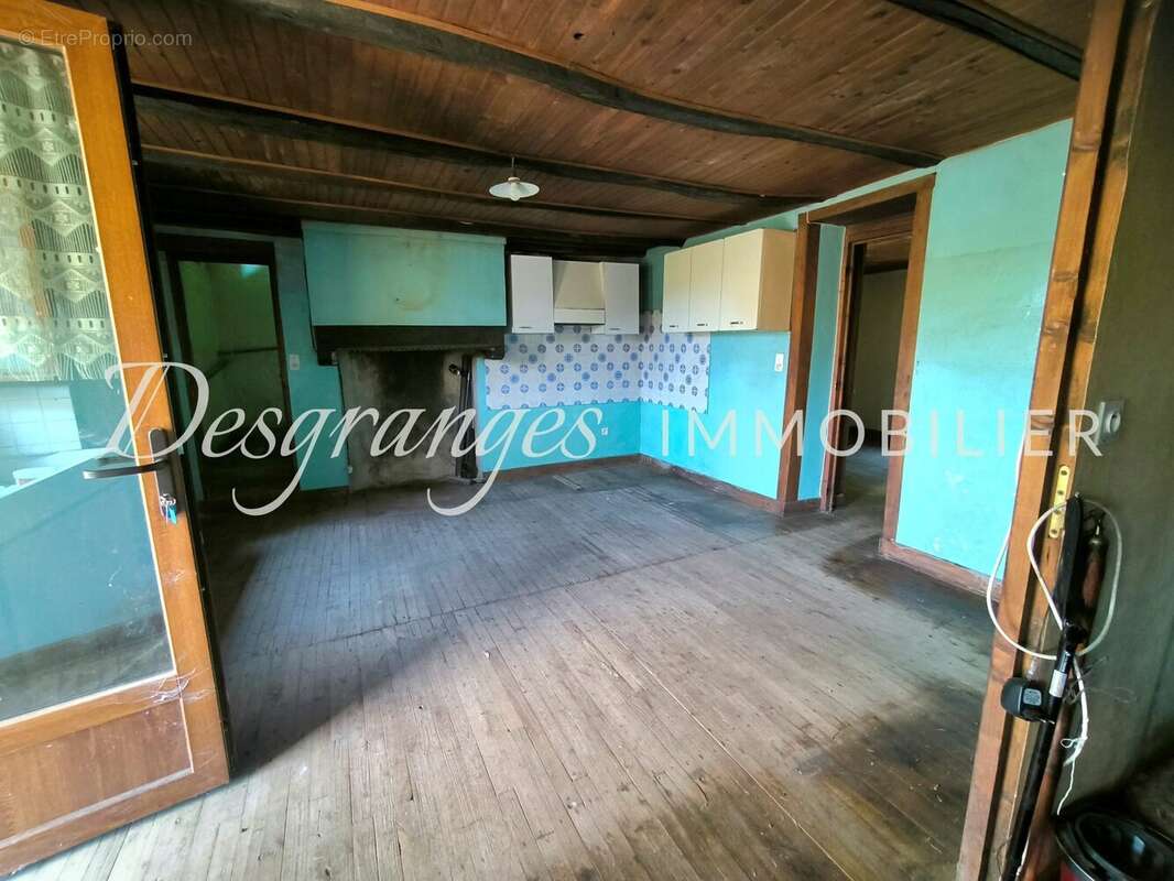 Maison 80 m² à Bussiere-Galant  - photo 7