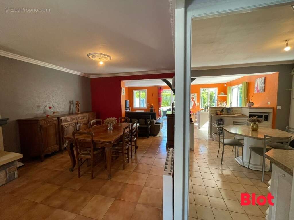 Maison à BAIN-DE-BRETAGNE